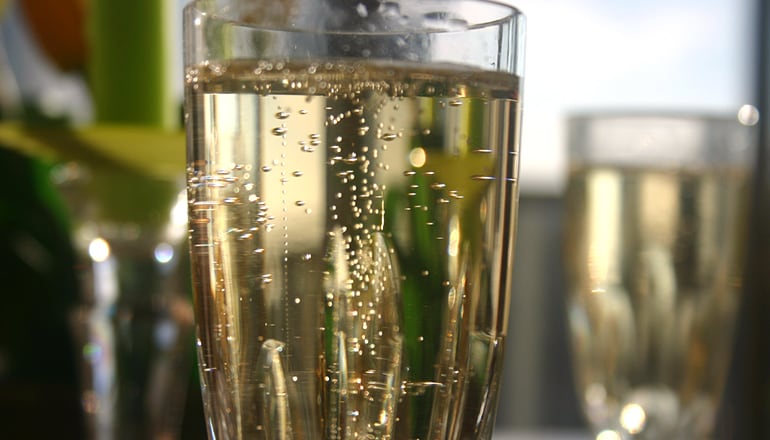 【葡萄酒款】義大利最受歡迎的氣泡酒 - Prosecco 種類與搭餐全集